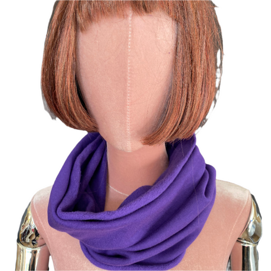 Warm hood in fleece fabric .Open hood and scarf