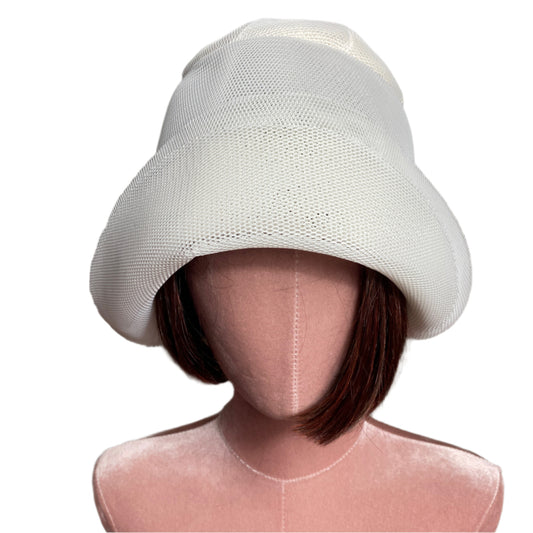  Handmade vintage-style,in white  colour, mesh fibres.Perfect for classic and timeless fashion.